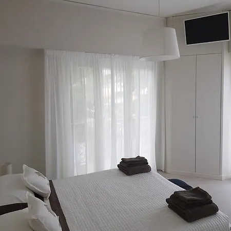Stunning 300mt By The Sea Dei Marmi *
