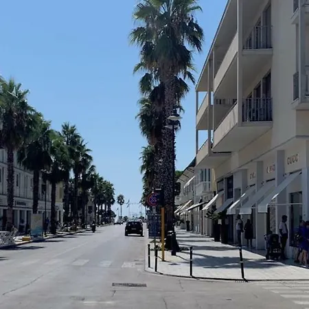Stunning 300mt By The Sea Dei Marmi