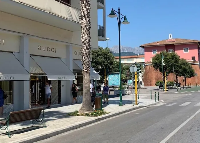 Stunning 300mt By The Sea Dei Marmi * Forte dei Marmi