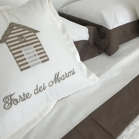 شقة Stunning 300mt By The Sea Dei Marmi *