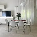 Stunning 300mt By The Sea Dei Marmi פורטה דיי מארמי