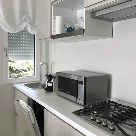 公寓 Stunning 300mt By The Sea Dei Marmi